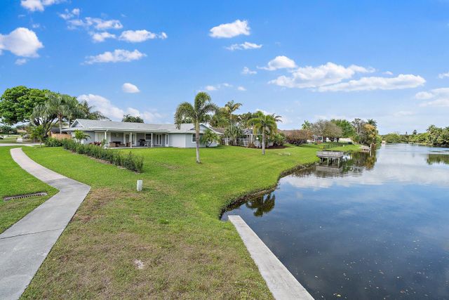 1342 Essex Drive, Wellington, FL 33414