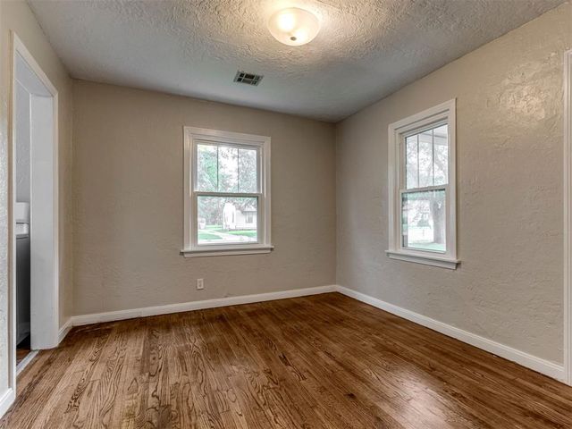 604 Iowa Street, Norman, OK 73069