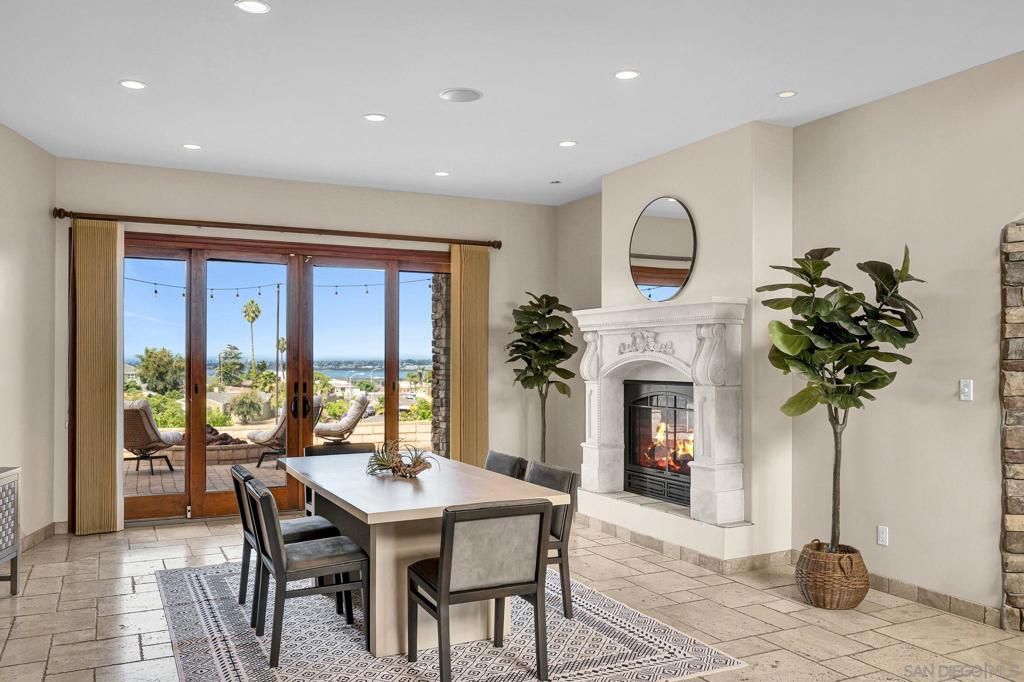 2212 Dunhaven St, San Diego, CA 92110 — photo 3