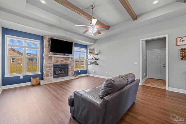 2404 Meeting St, Cantonment, FL 32533