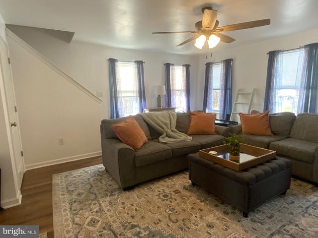 700 ADMIRALS QUAY DR, Mechanicsburg, PA 17050