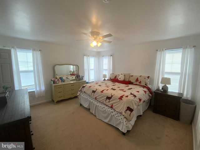 700 ADMIRALS QUAY DR, Mechanicsburg, PA 17050