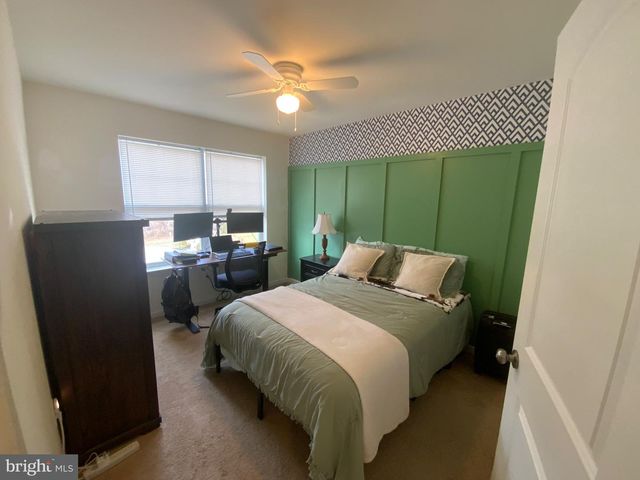 700 ADMIRALS QUAY DR, Mechanicsburg, PA 17050