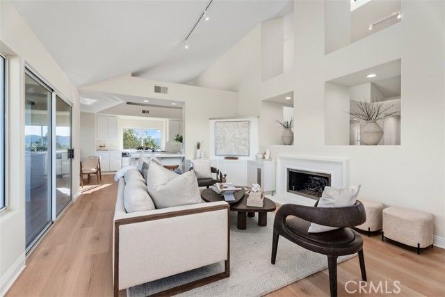 22 Delphinus, Irvine, CA 92603