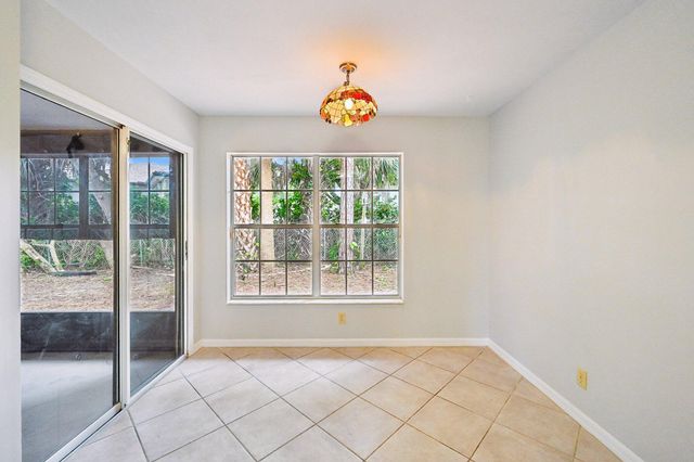 160 Royal Pine Circle S, Royal Palm Beach, FL 33411