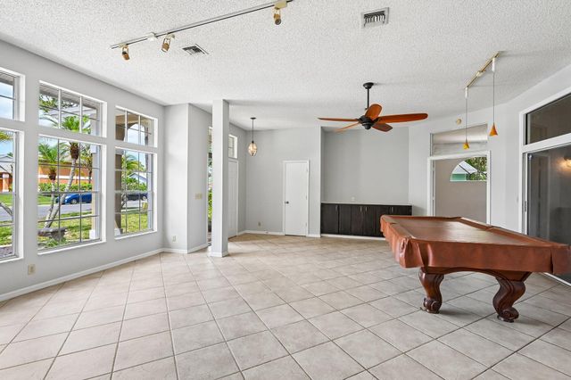 160 Royal Pine Circle S, Royal Palm Beach, FL 33411