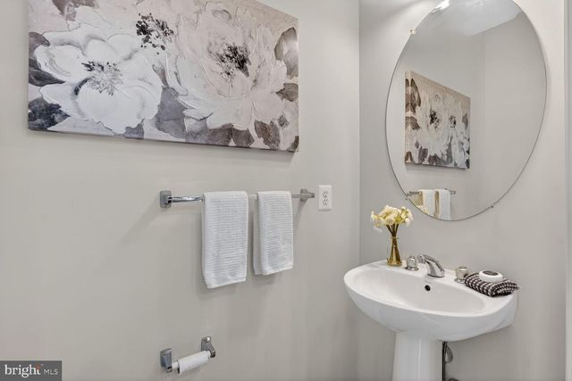 42882 CONRAD TER, Chantilly, VA 20152