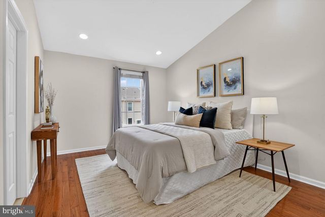 42882 CONRAD TER, Chantilly, VA 20152