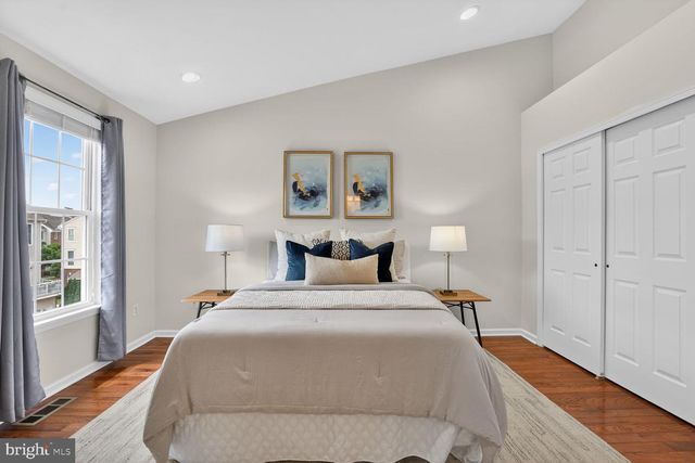 42882 CONRAD TER, Chantilly, VA 20152