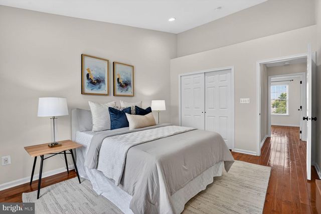 42882 CONRAD TER, Chantilly, VA 20152