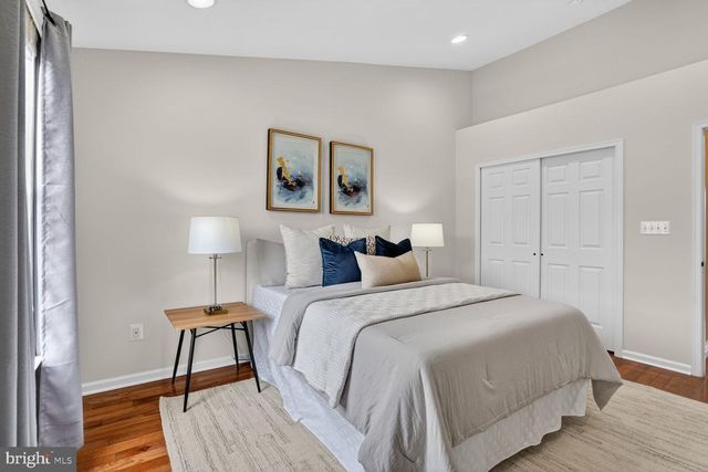 42882 CONRAD TER, Chantilly, VA 20152