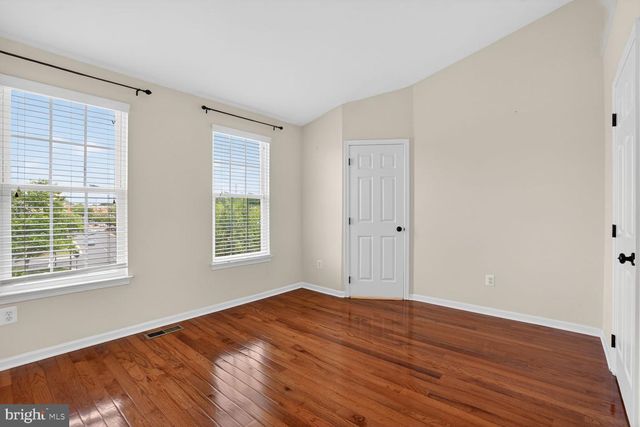 42882 CONRAD TER, Chantilly, VA 20152