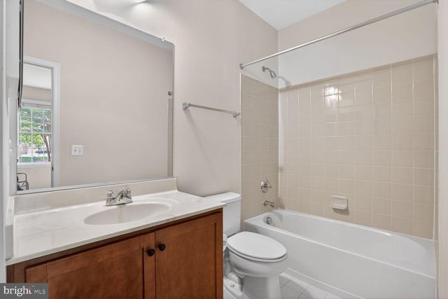 42882 CONRAD TER, Chantilly, VA 20152