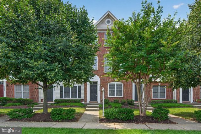 42882 CONRAD TER, Chantilly, VA 20152