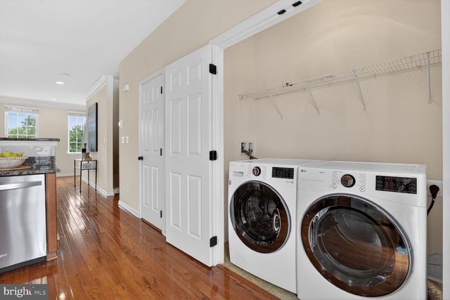42882 CONRAD TER, Chantilly, VA 20152