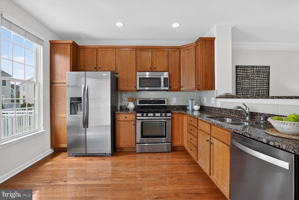 42882 CONRAD TER, Chantilly, VA 20152