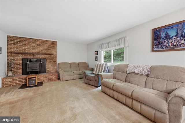 99 CAREFREE LN, Boyce, VA 22620