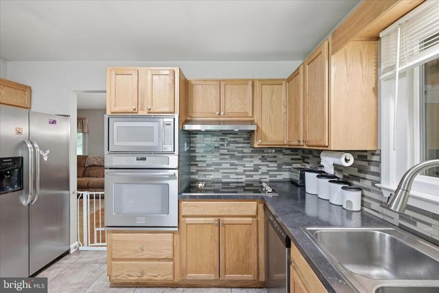 99 CAREFREE LN, Boyce, VA 22620