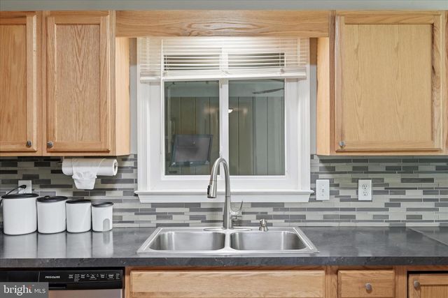 99 CAREFREE LN, Boyce, VA 22620