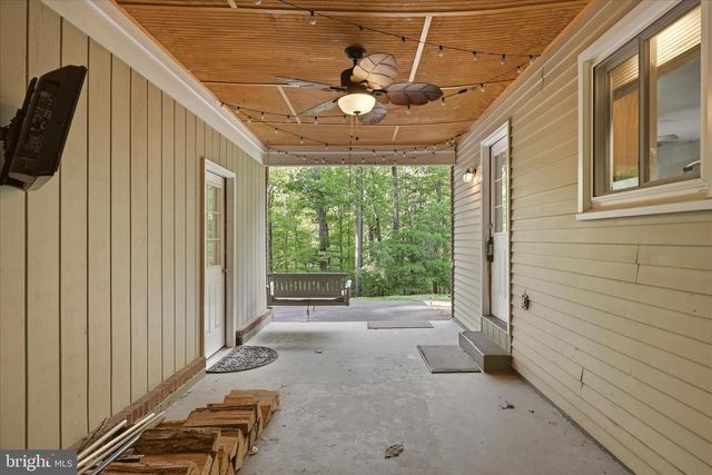 99 CAREFREE LN, Boyce, VA 22620