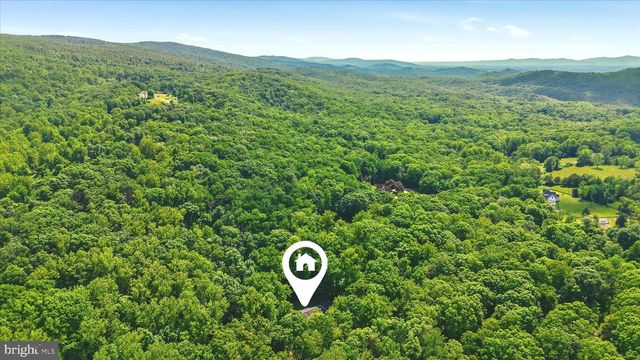 99 CAREFREE LN, Boyce, VA 22620