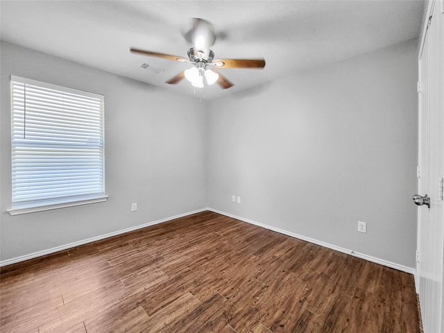 5439 Aloe Avenue, Baytown, TX 77521