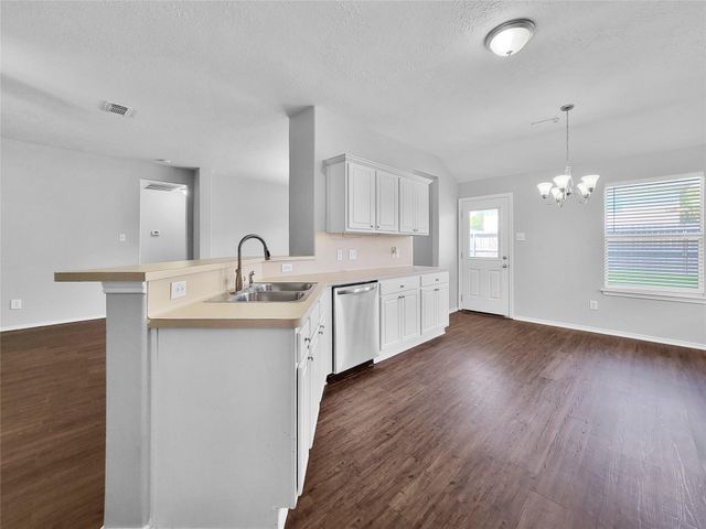 5439 Aloe Avenue, Baytown, TX 77521