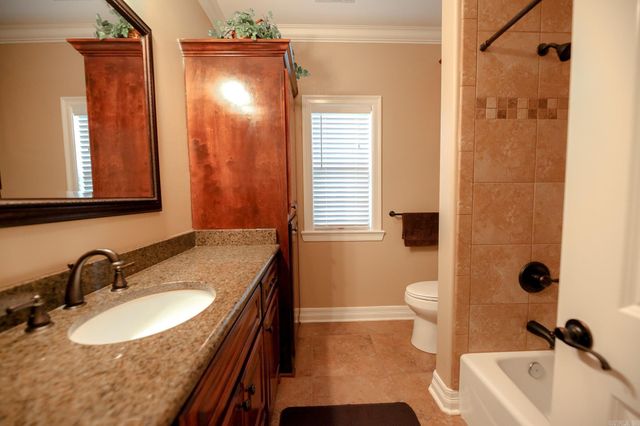 158 Pine Needles Dr, El Dorado, AR 71730