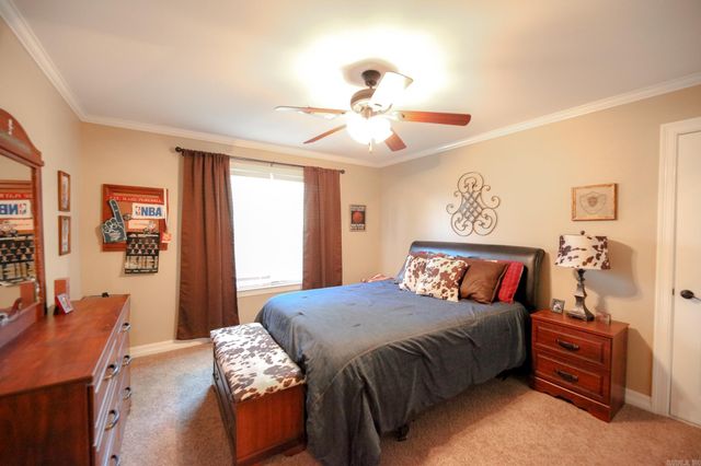 158 Pine Needles Dr, El Dorado, AR 71730