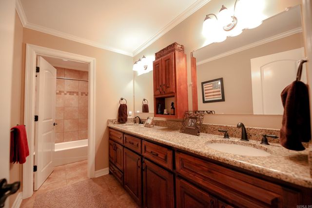 158 Pine Needles Dr, El Dorado, AR 71730