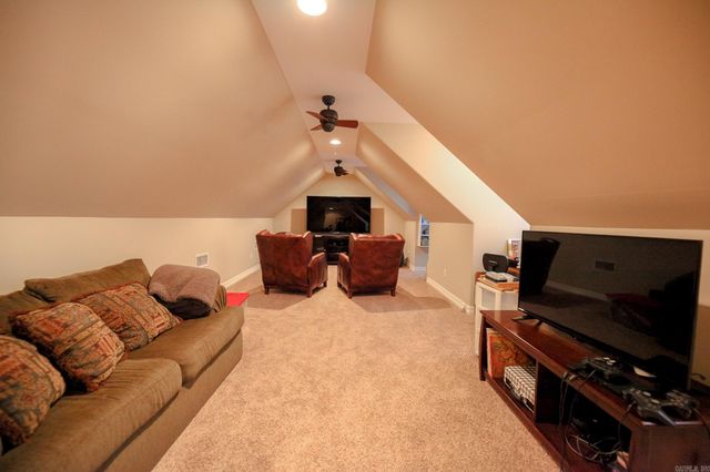 158 Pine Needles Dr, El Dorado, AR 71730