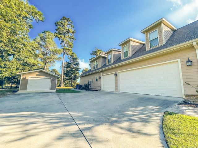 158 Pine Needles Dr, El Dorado, AR 71730