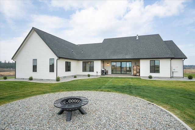 23070 W McFarlane Rd, Medical Lake, WA 99022