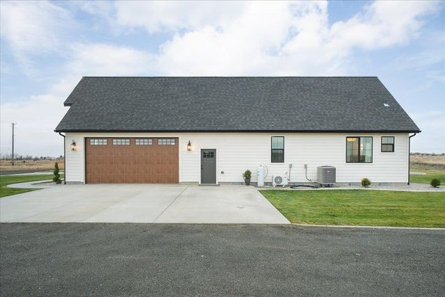 23070 W McFarlane Rd, Medical Lake, WA 99022