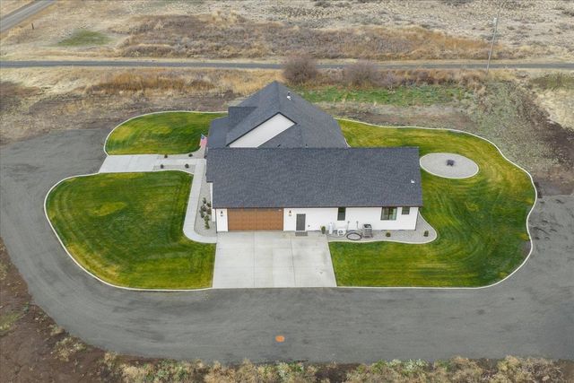 23070 W McFarlane Rd, Medical Lake, WA 99022