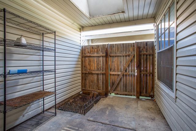 822 Creekside Drive, Lewisville, TX 75067