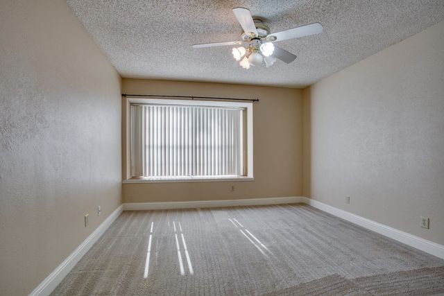822 Creekside Drive, Lewisville, TX 75067