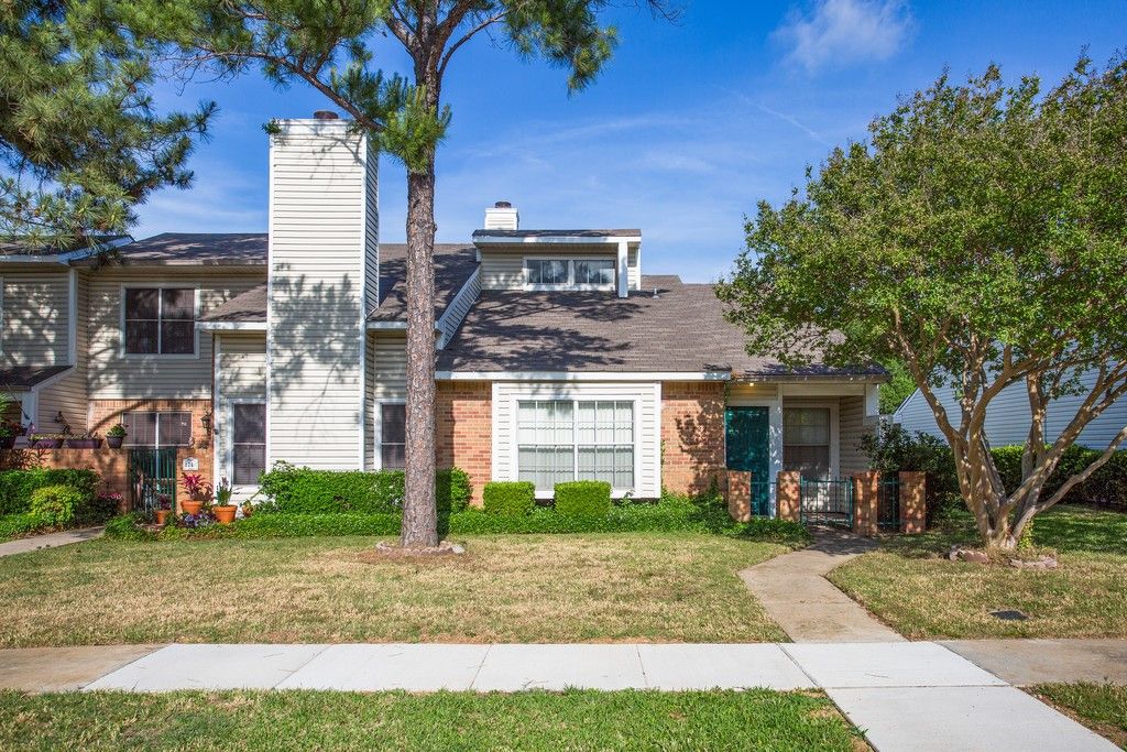822 Creekside Drive, Lewisville, TX 75067