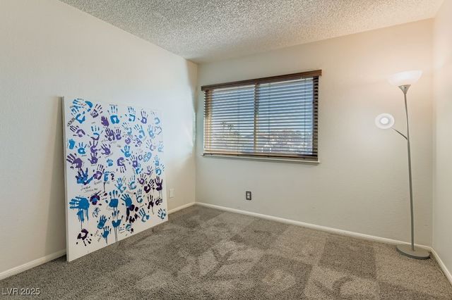 6820 Waterhen Circle, Las Vegas, NV 89108