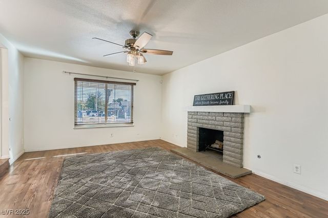 6820 Waterhen Circle, Las Vegas, NV 89108