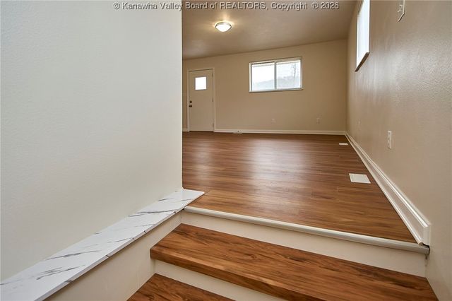 719 Hansford Street, St Albans, WV 25177