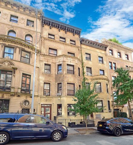 318 W 75th Street, New York City, NY 10023