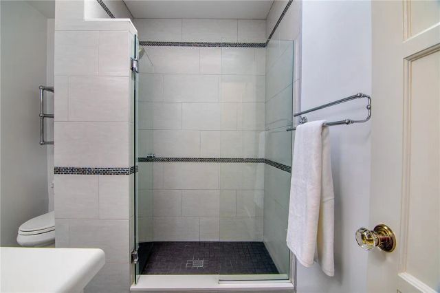 405 N Griffith Park, Burbank, CA 91506