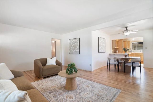 405 N Griffith Park, Burbank, CA 91506