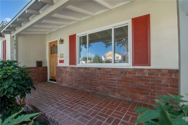 405 N Griffith Park, Burbank, CA 91506