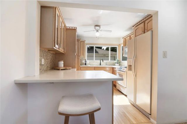 405 N Griffith Park, Burbank, CA 91506