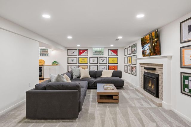 5700 Xerxes Avenue S, Edina, MN 55410