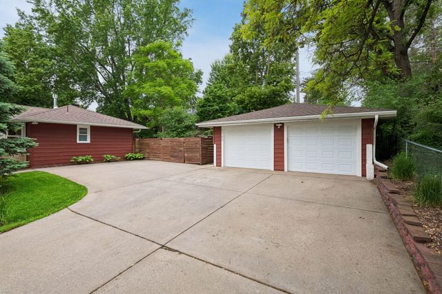 5700 Xerxes Avenue S, Edina, MN 55410