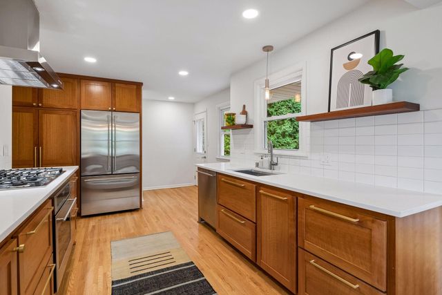 5700 Xerxes Avenue S, Edina, MN 55410