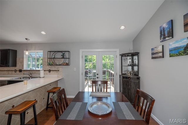 5929 Woodbrook Drive, St Louis, MO 63129